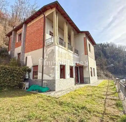 Villa in vendita a Fivizzano