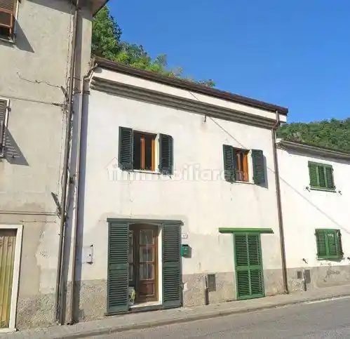 Villetta a schiera in vendita a Fivizzano