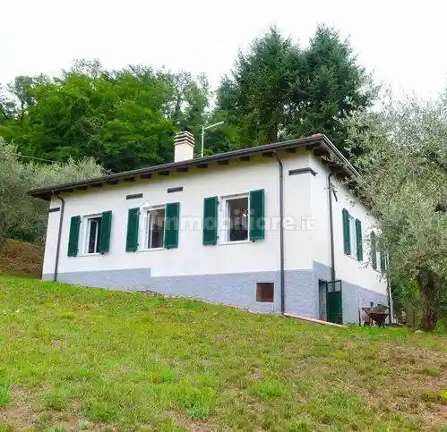 Villa in vendita a Casola in Lunigiana