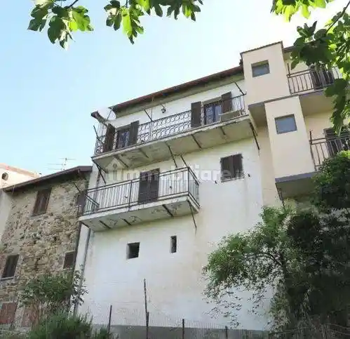 Appartamento in vendita a Bagnone