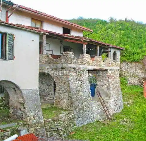 Rustico - Casale in vendita a Filattiera