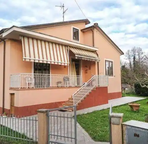 Villa in vendita a Aulla