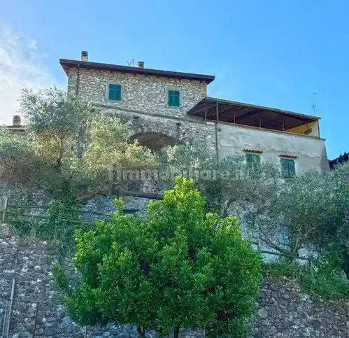 Rustico - Casale in vendita a Fivizzano