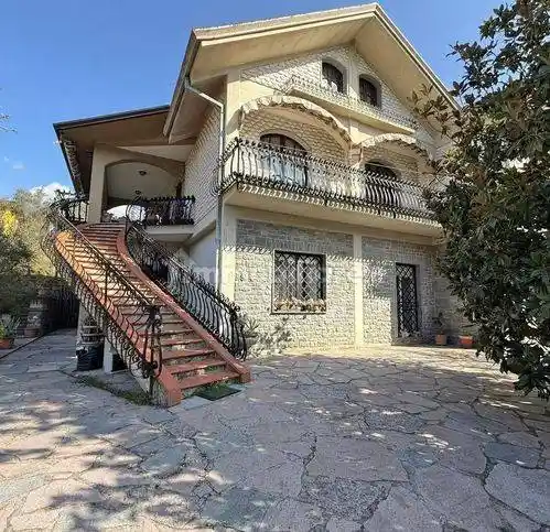 Villa in vendita a Minucciano