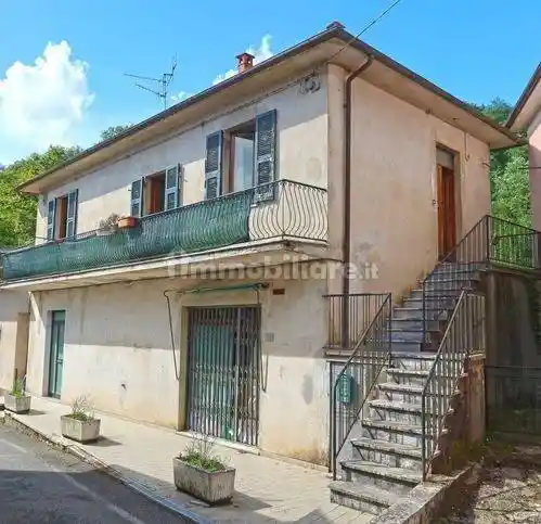 Villa in vendita a Villafranca in Lunigiana
