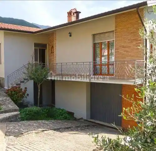 Villa in vendita a Bagnone