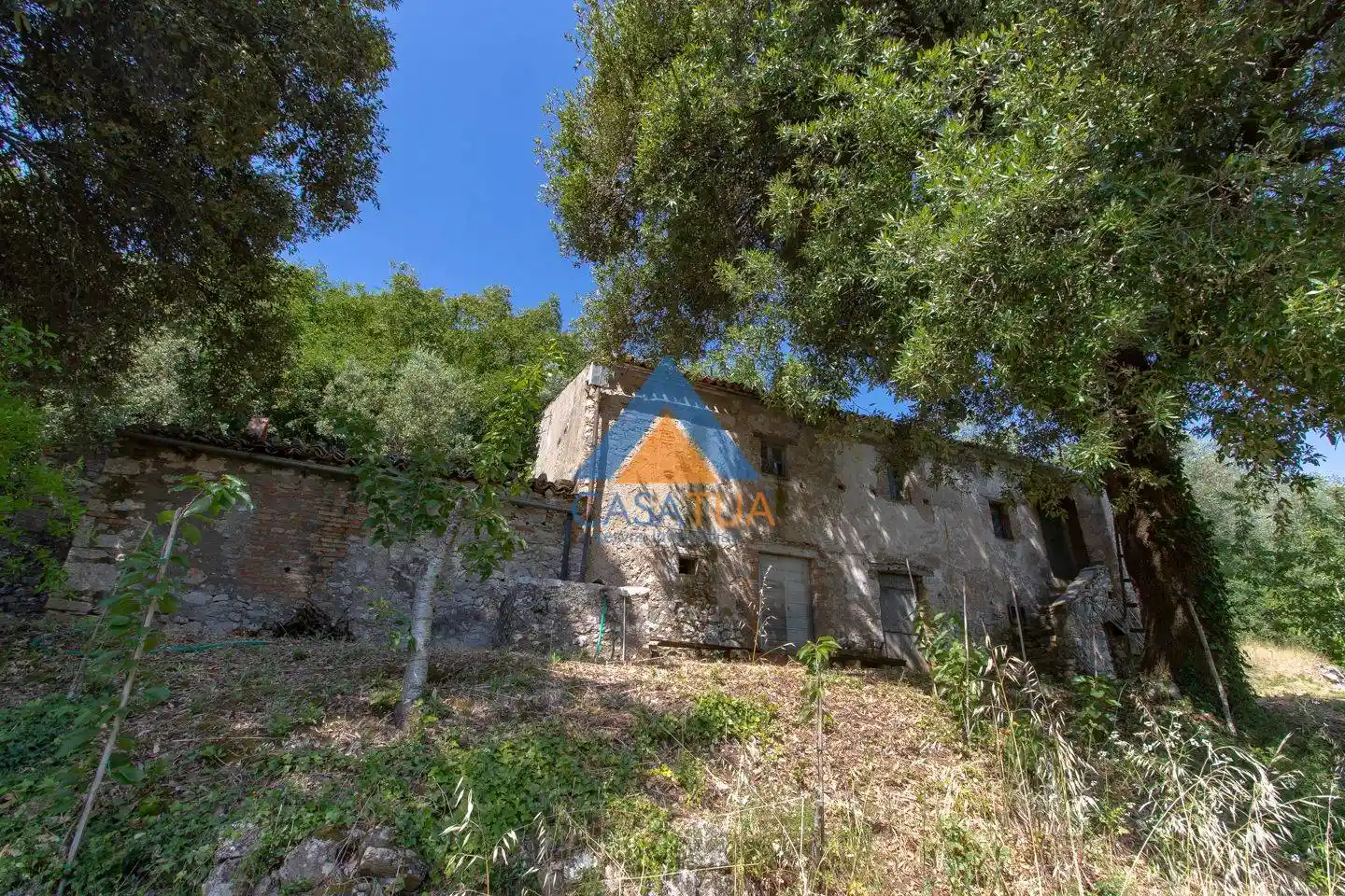 Rustico - Casale in vendita a Guardea