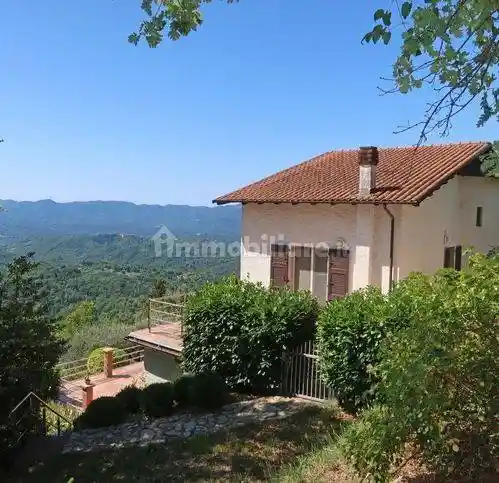 Villa in vendita a Licciana Nardi