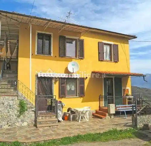 Villetta a schiera in vendita a Tresana