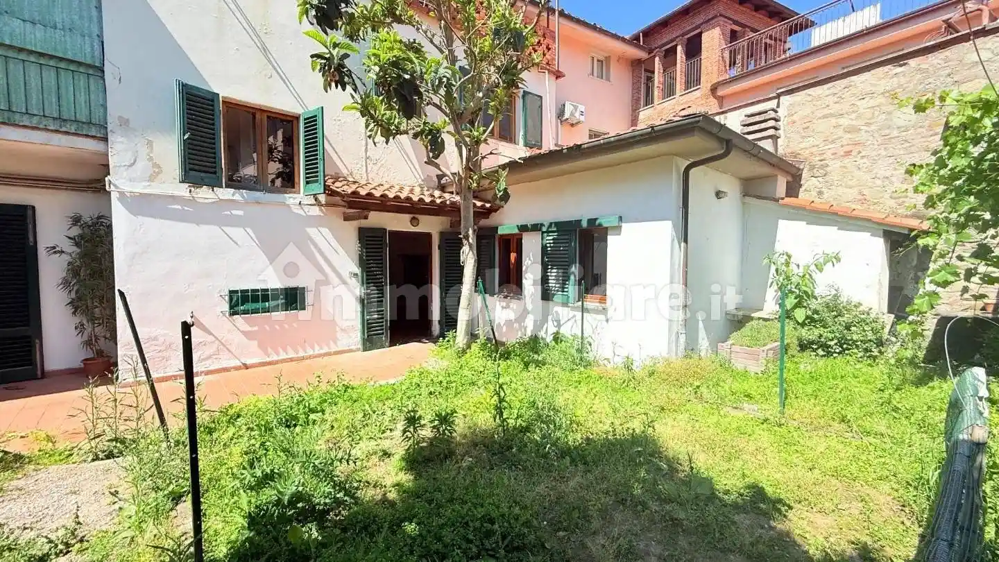 Casa indipendente in vendita a Ponte Buggianese