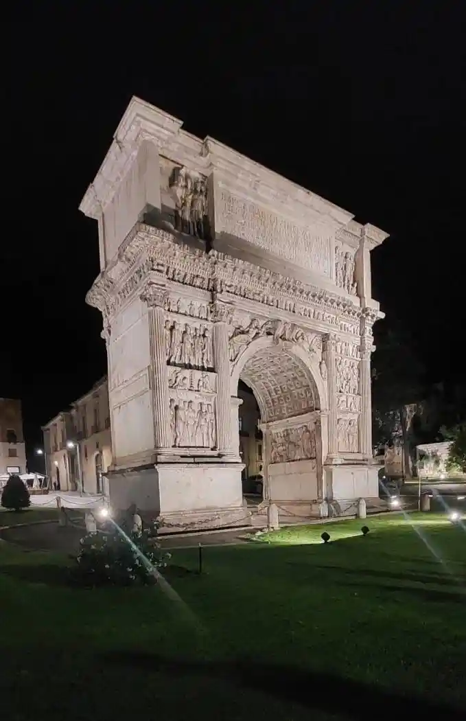 Palazzo - Edificio in affitto a Benevento