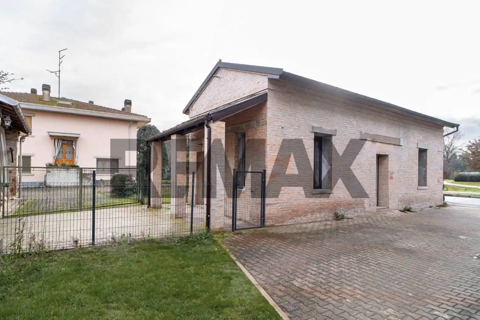 Casa indipendente in vendita a Parma