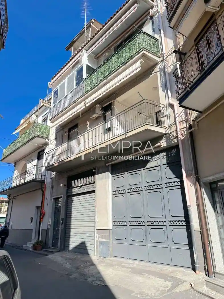 Appartamento in vendita a Adrano