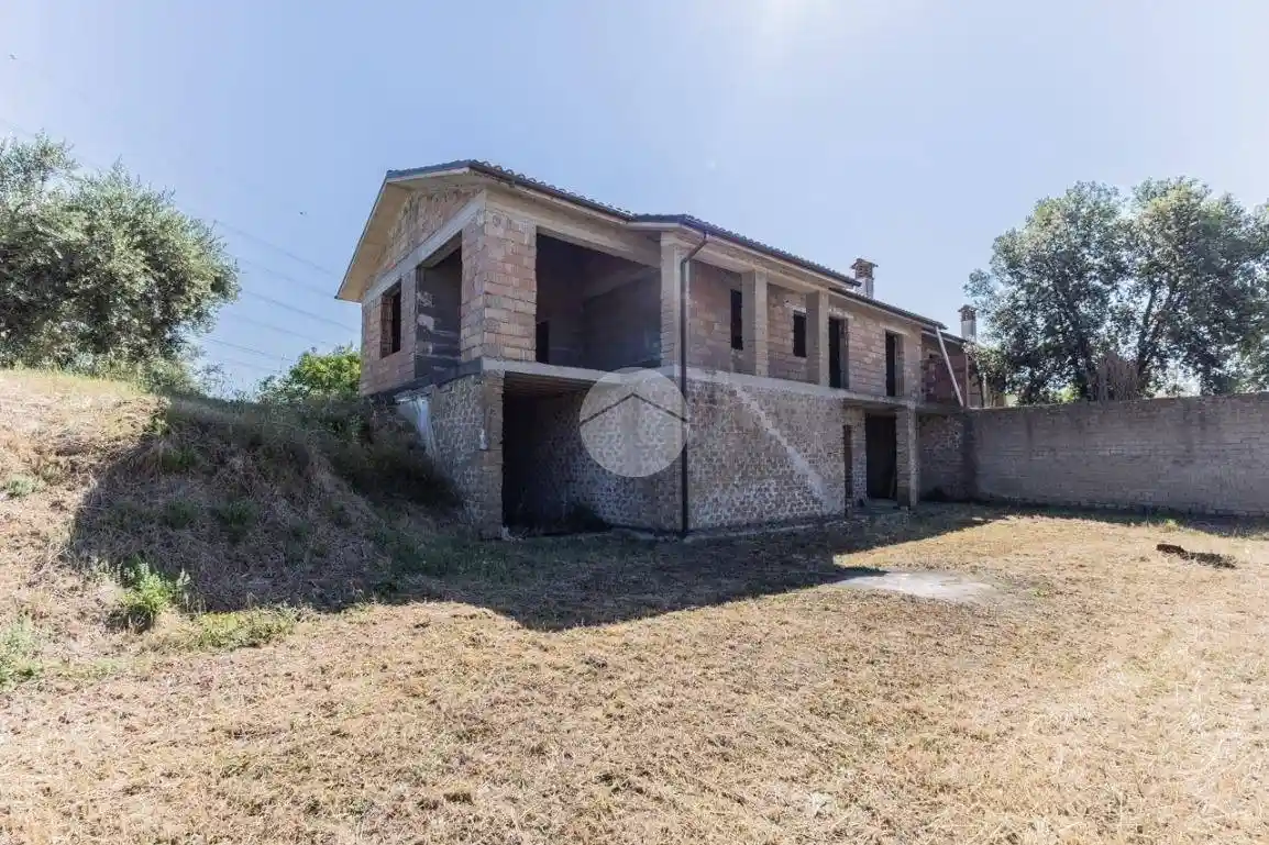 Villa in vendita a Monterosi