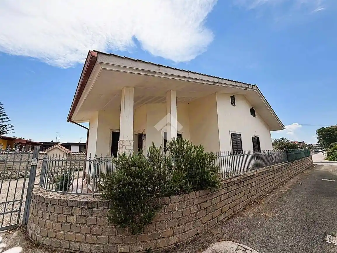 Villa in vendita a Ardea