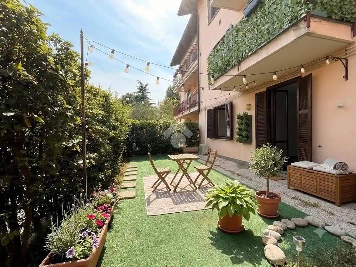 Appartamento in vendita a Luvinate