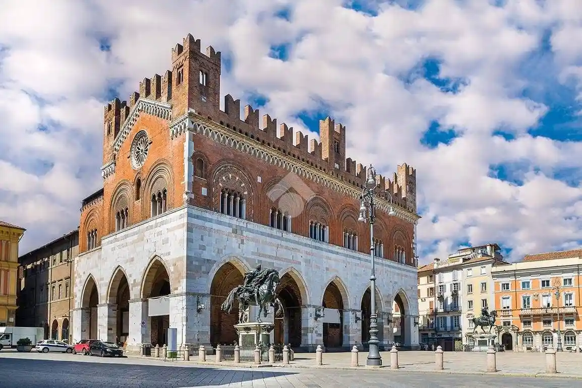 Appartamento in vendita a Piacenza