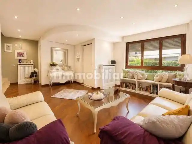 Villa in vendita a Latina