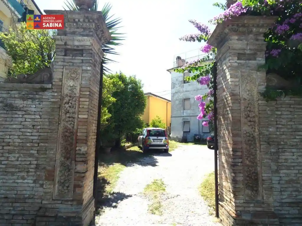 Appartamento in vendita a Poggio Mirteto