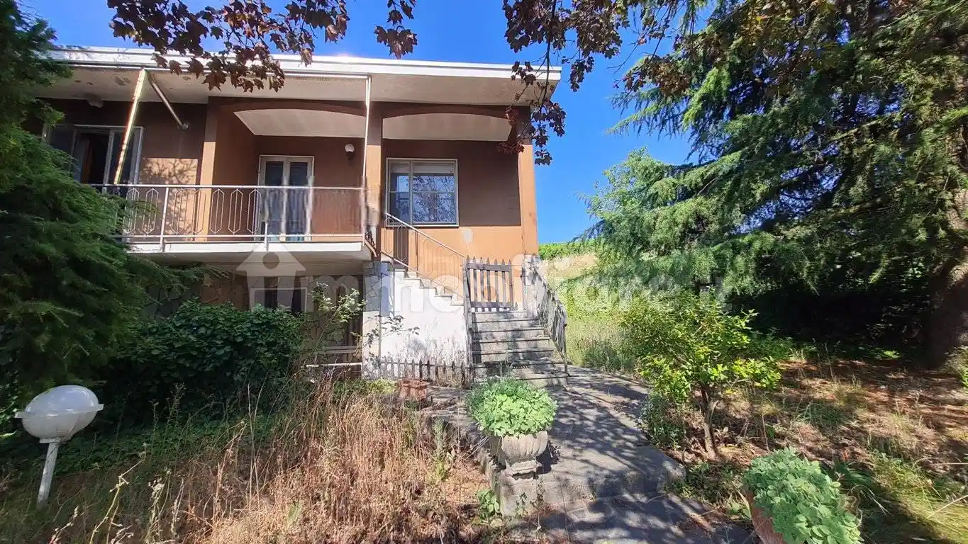 Villa in vendita a Calvignano