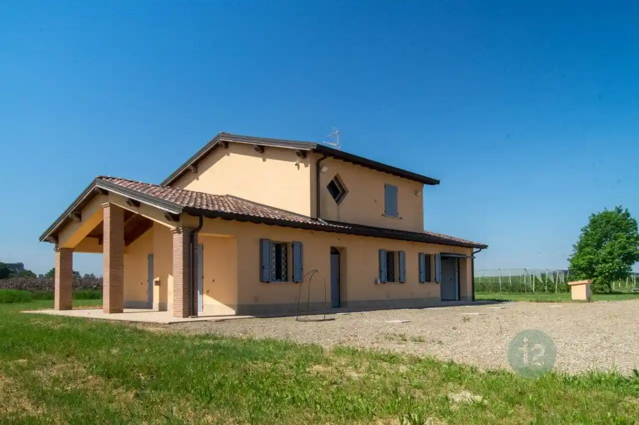 Villa in vendita a Modena