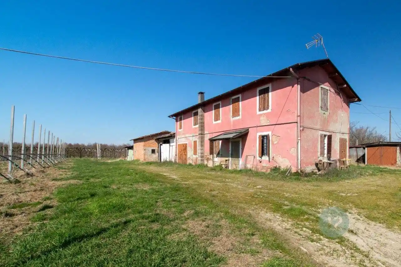 Rustico - Casale in vendita a Soliera
