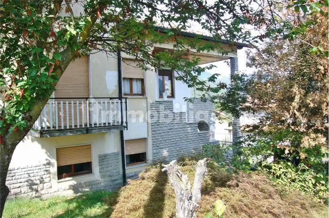 Villa in vendita a Bedulita