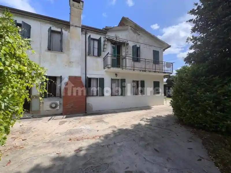 Casa indipendente in vendita a Campolongo Maggiore