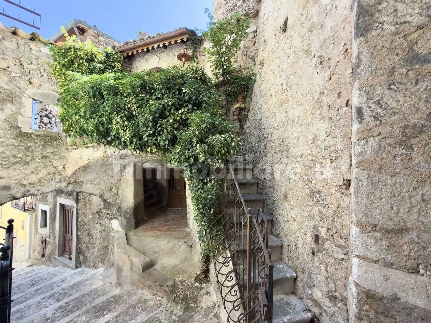 Rustico - Casale in vendita a Ofena