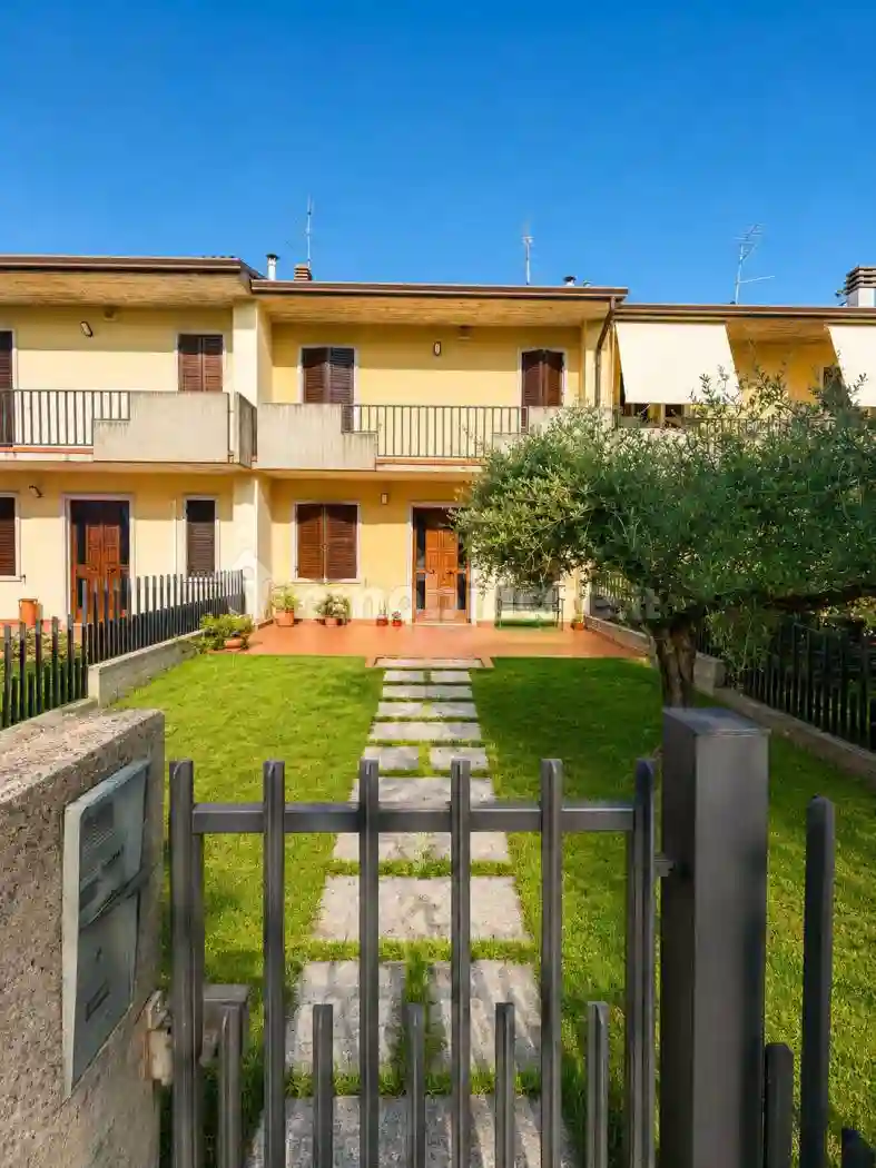 Villetta a schiera - foto 2