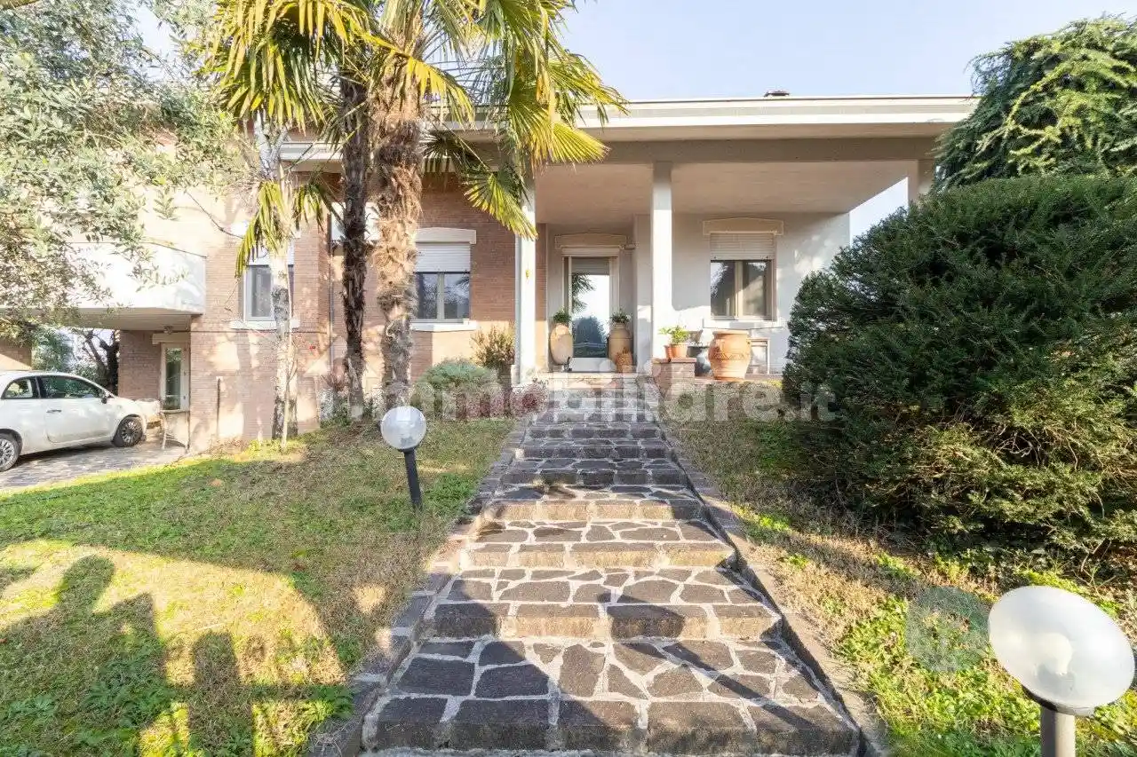 Casa indipendente in vendita a Carpi