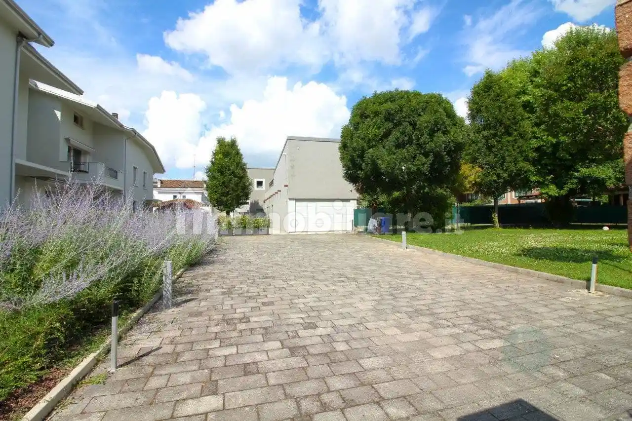 Villa in vendita a Rolo