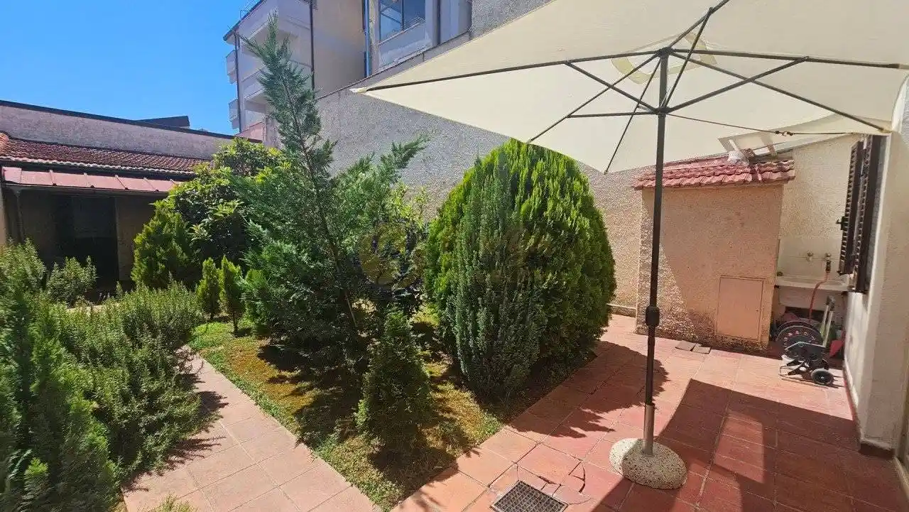 Casa indipendente in vendita a Viareggio