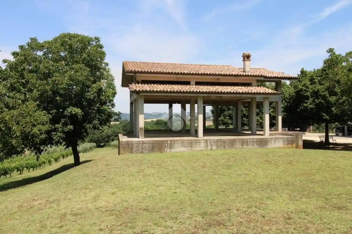 Rustico - Casale in vendita a Montopoli di Sabina