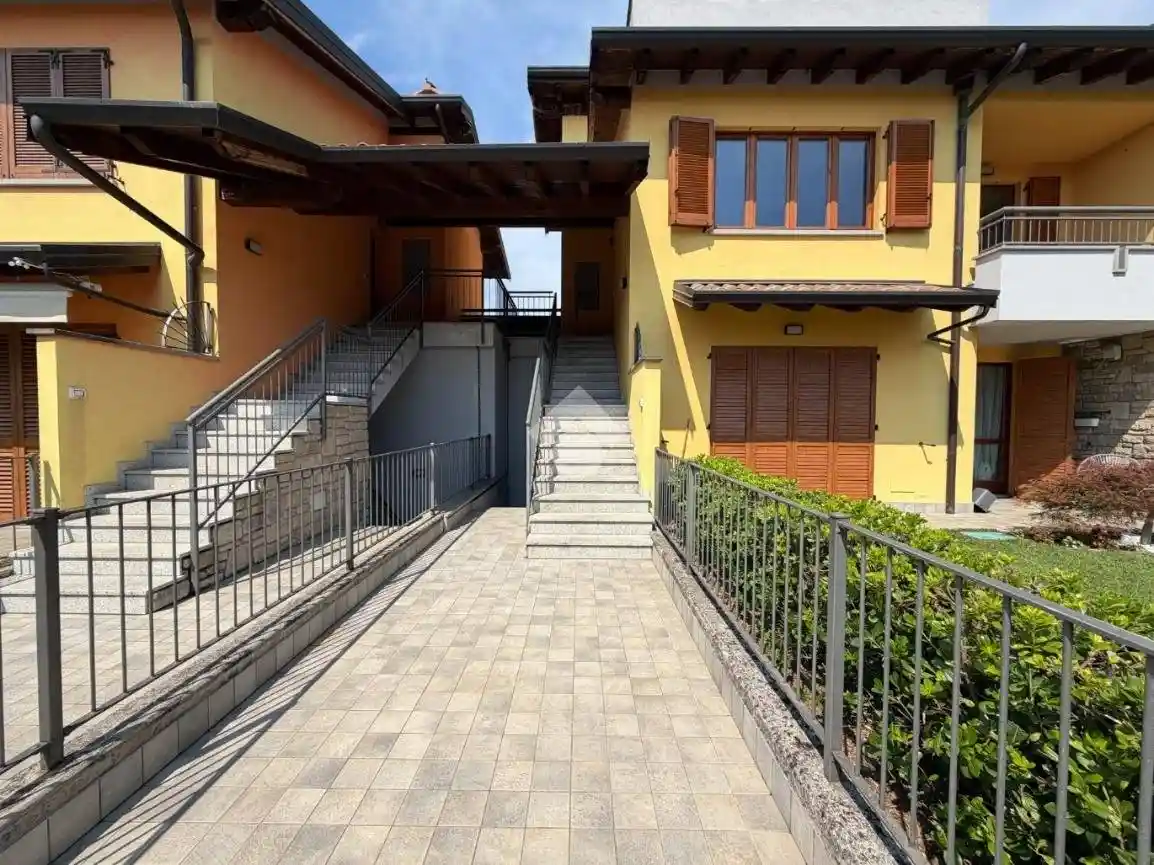 Appartamento in vendita a Osio Sotto