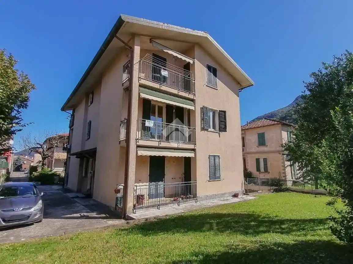 Appartamento in vendita a Besano