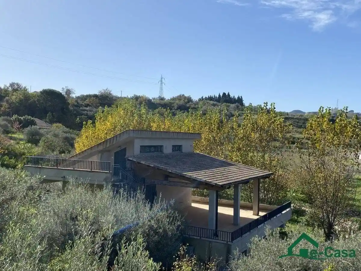 Villa in vendita a Saponara
