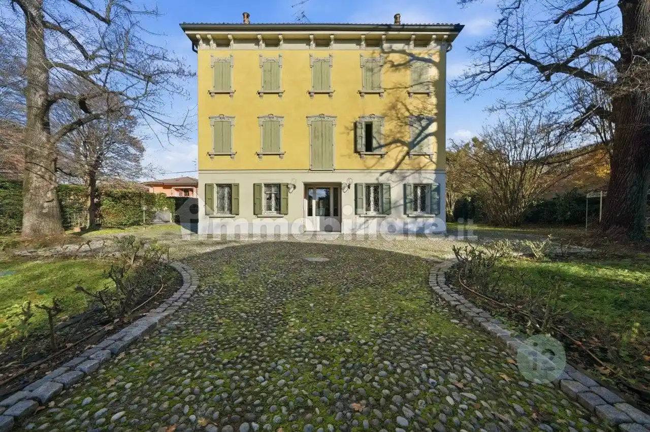 Villa in vendita a Correggio
