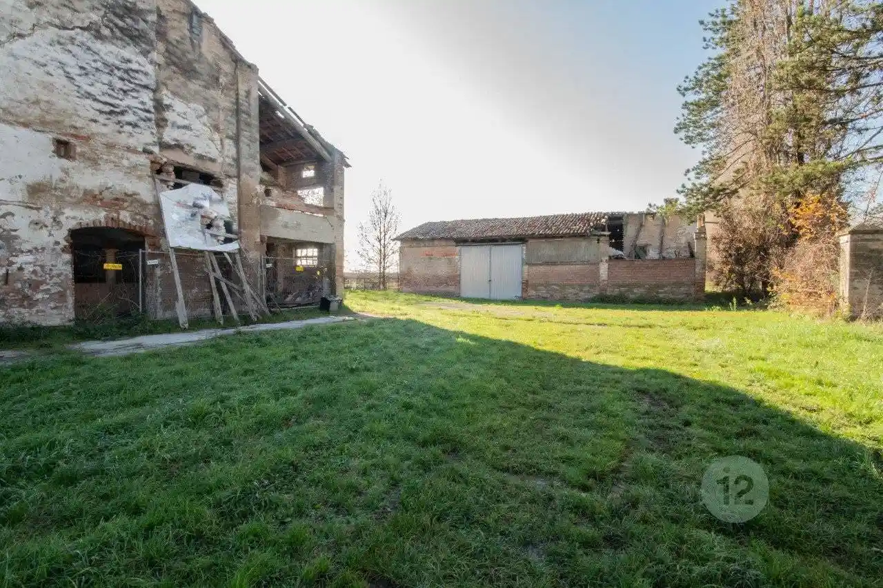 Rustico - Casale in vendita a Correggio