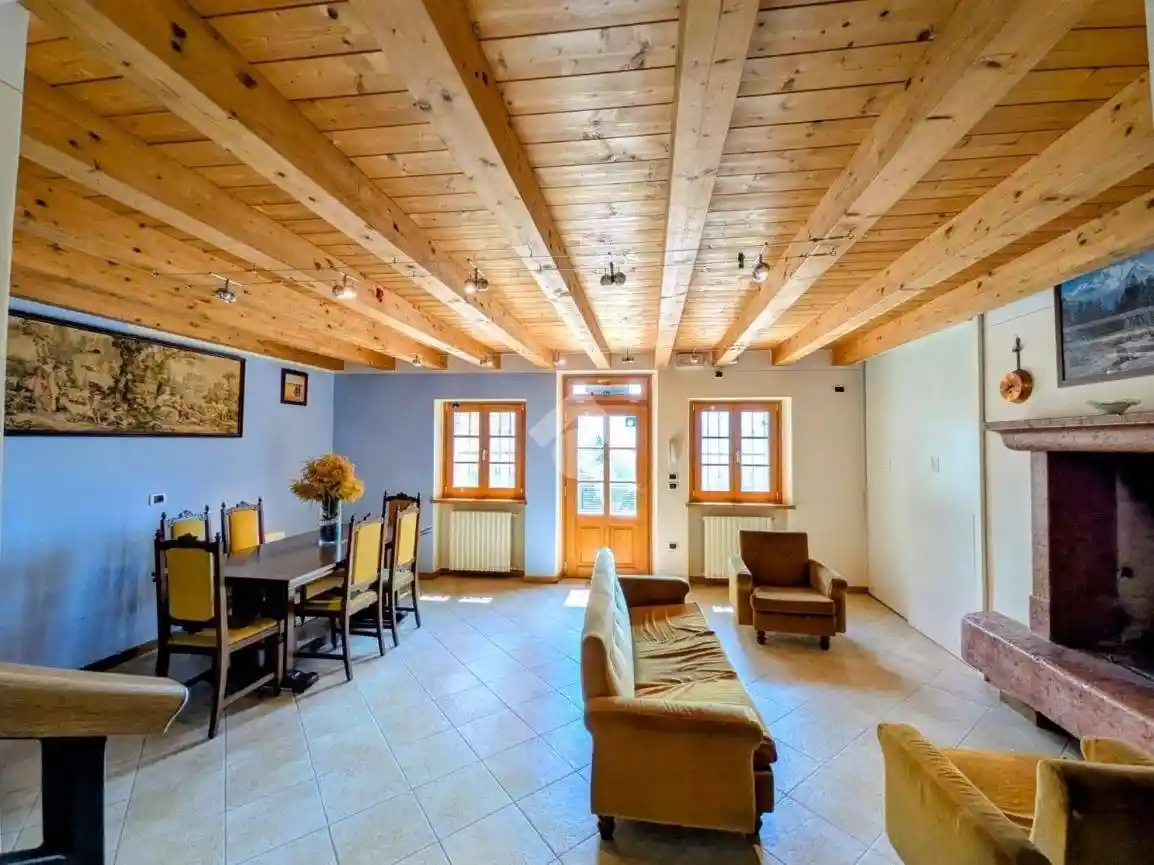 Rustico - Casale in vendita a Caprino Veronese
