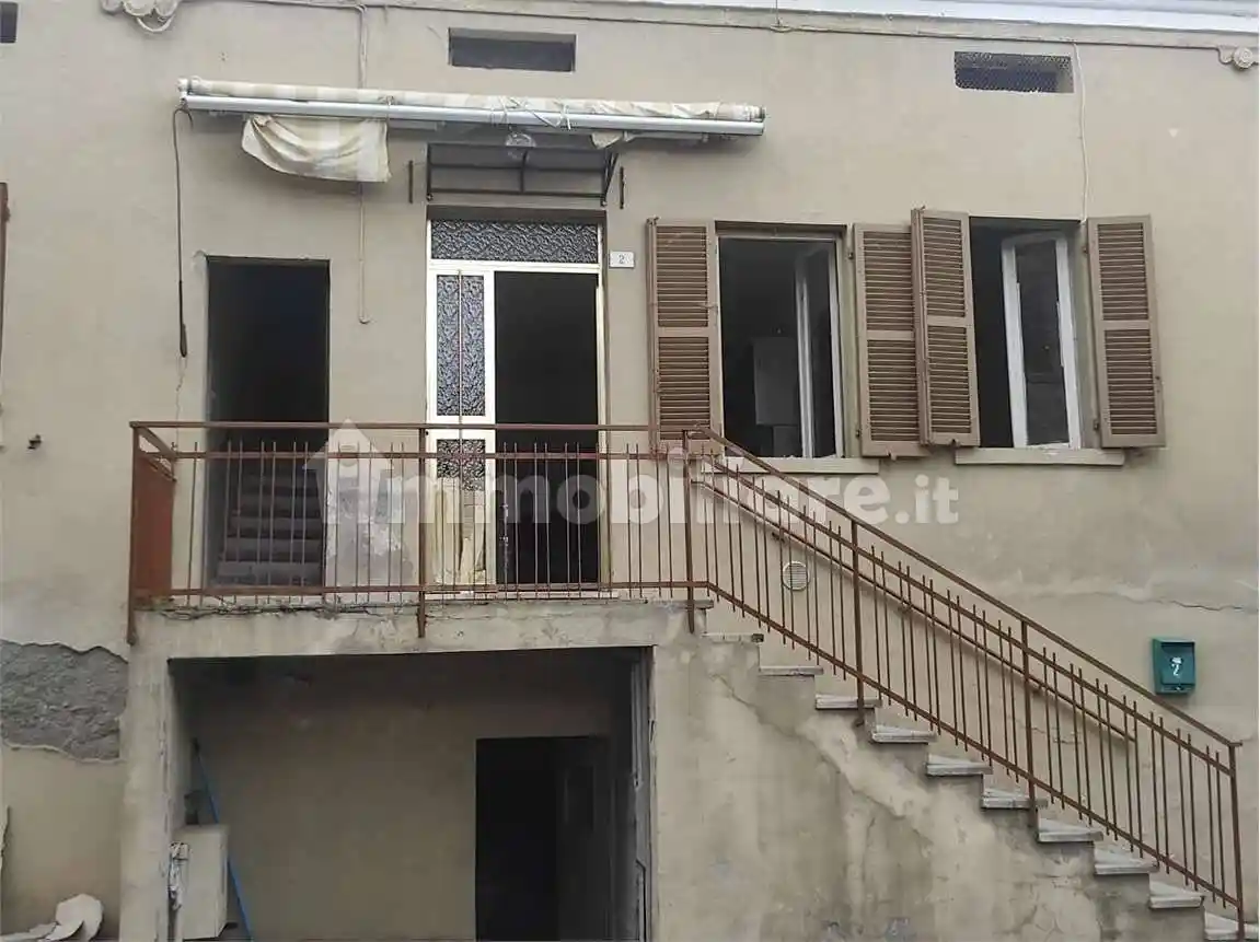 Casa indipendente in vendita a Urbino