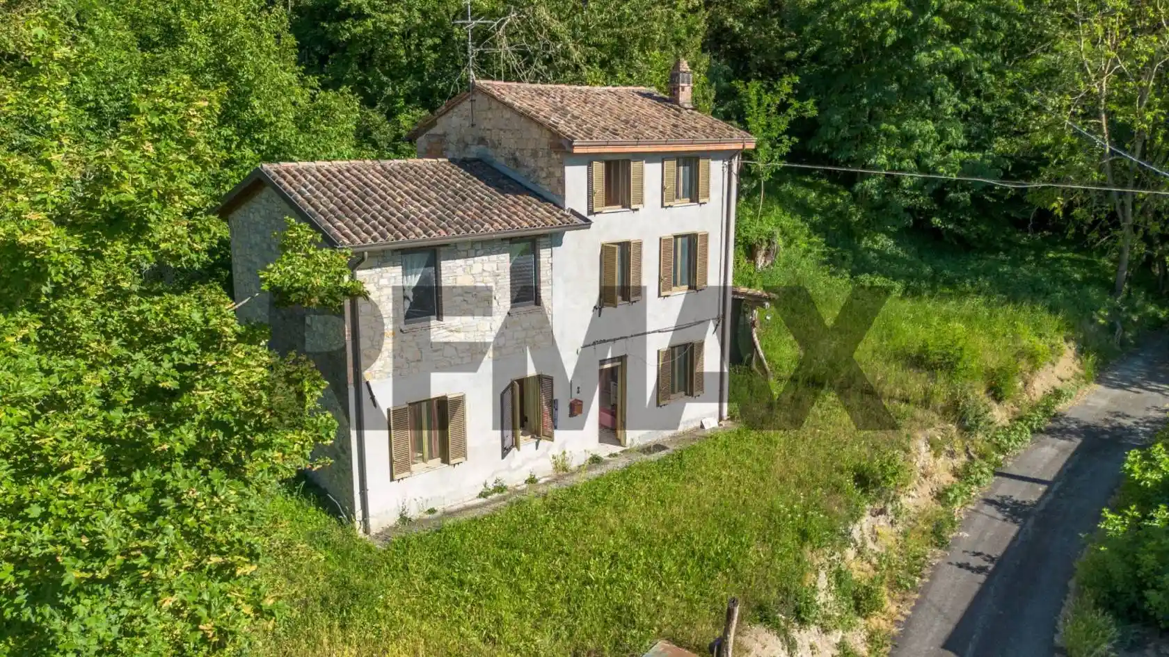 Casa indipendente in vendita a Vernasca