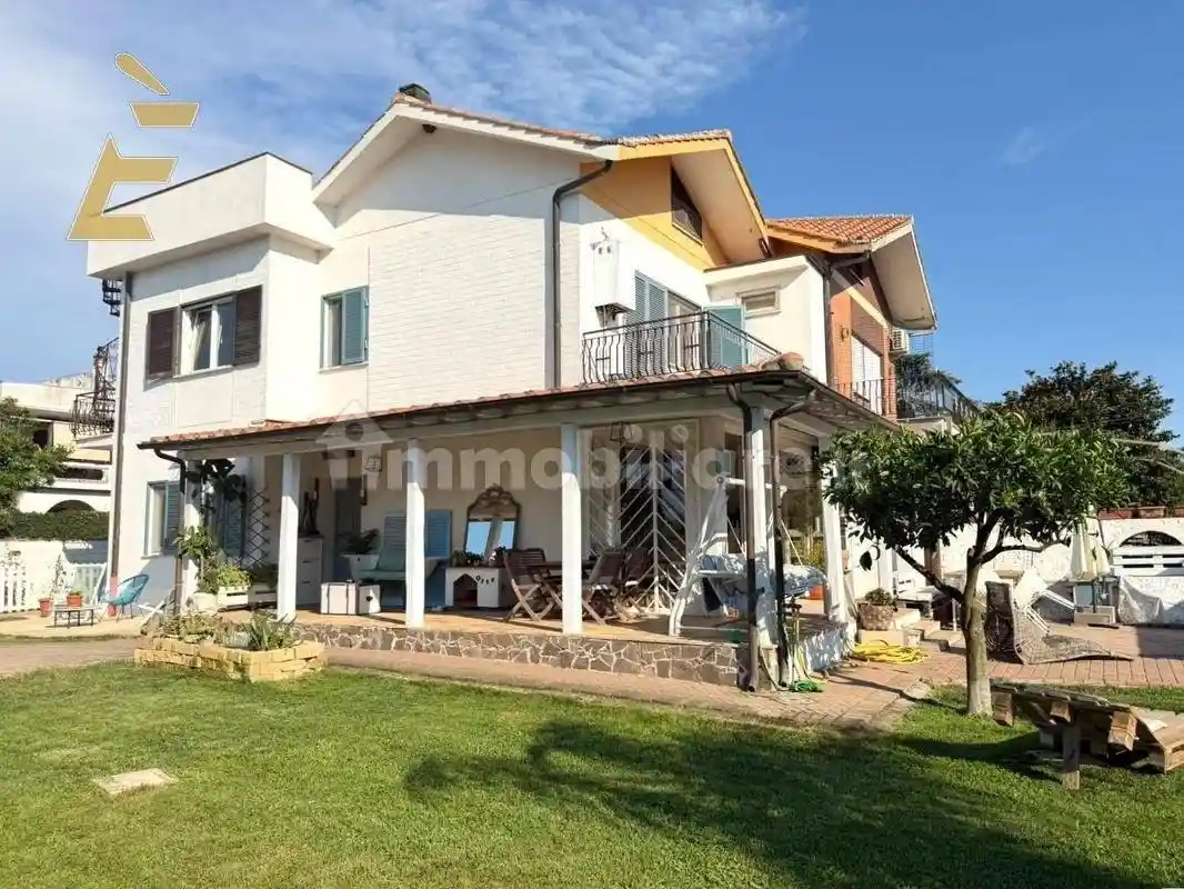 Villa in vendita a Ardea