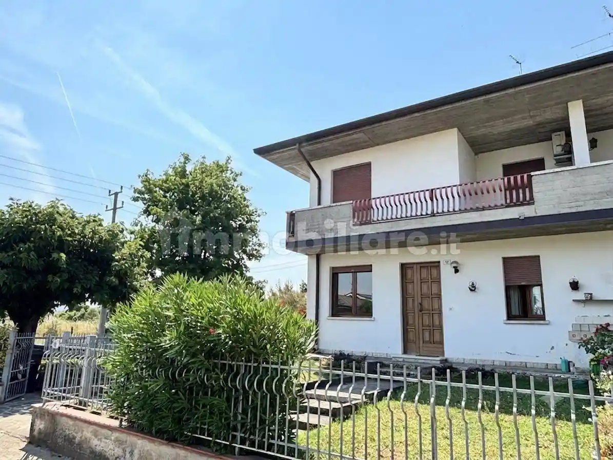 Villa in vendita a Nogara