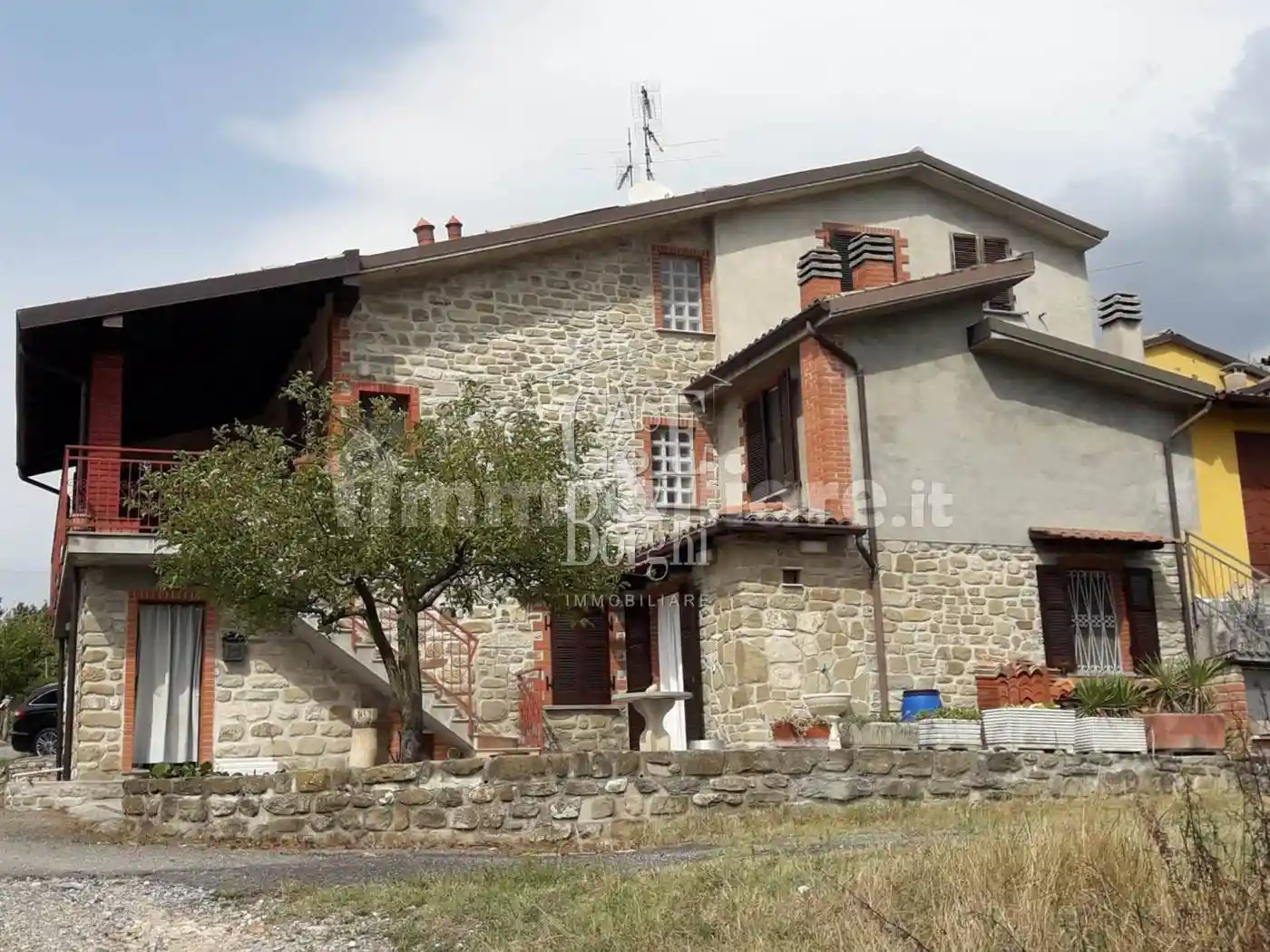 Casa indipendente in vendita a Colli Verdi