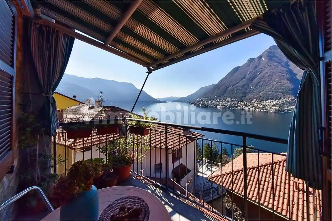 Casa indipendente in vendita a Pognana Lario