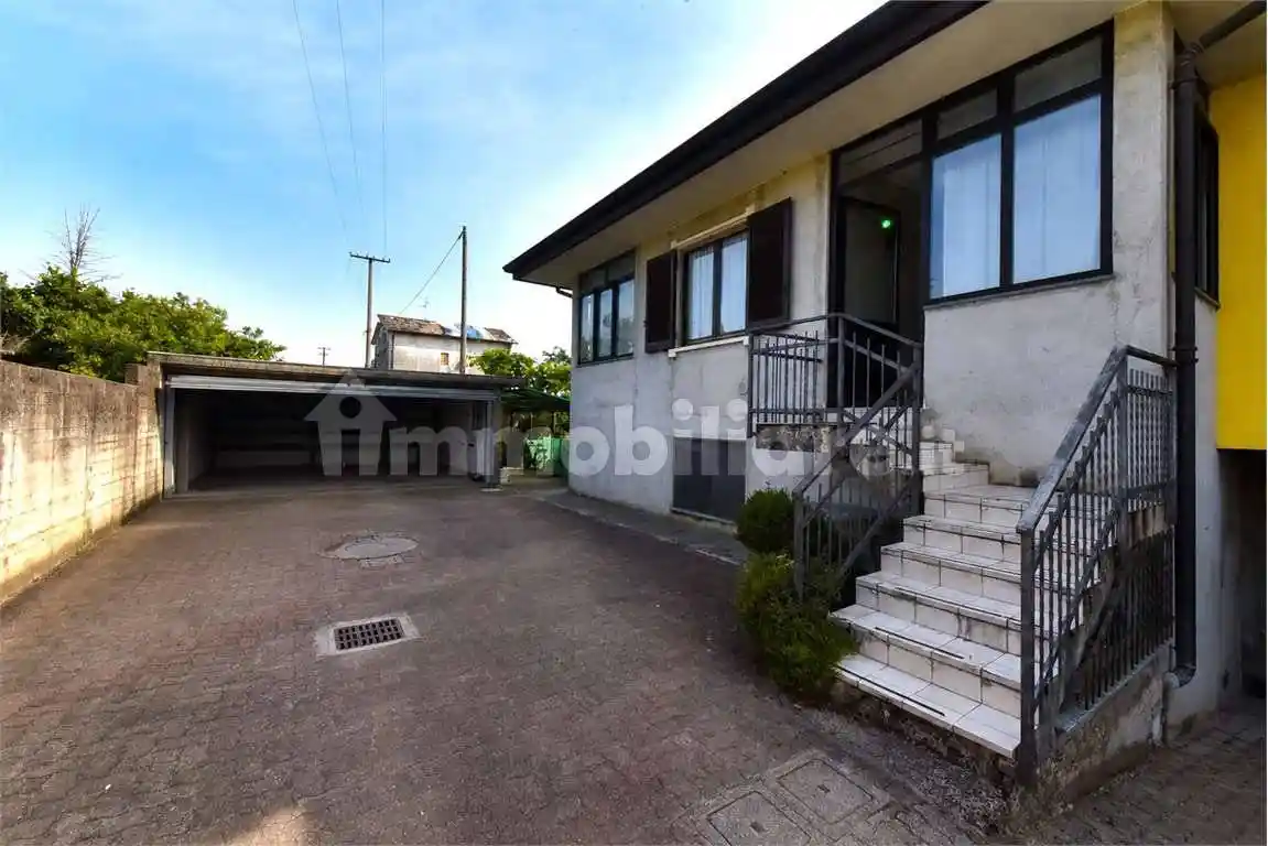 Villa in vendita a Gerenzano