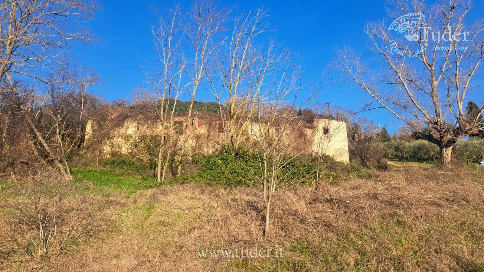 Rustico - Casale in vendita a Todi