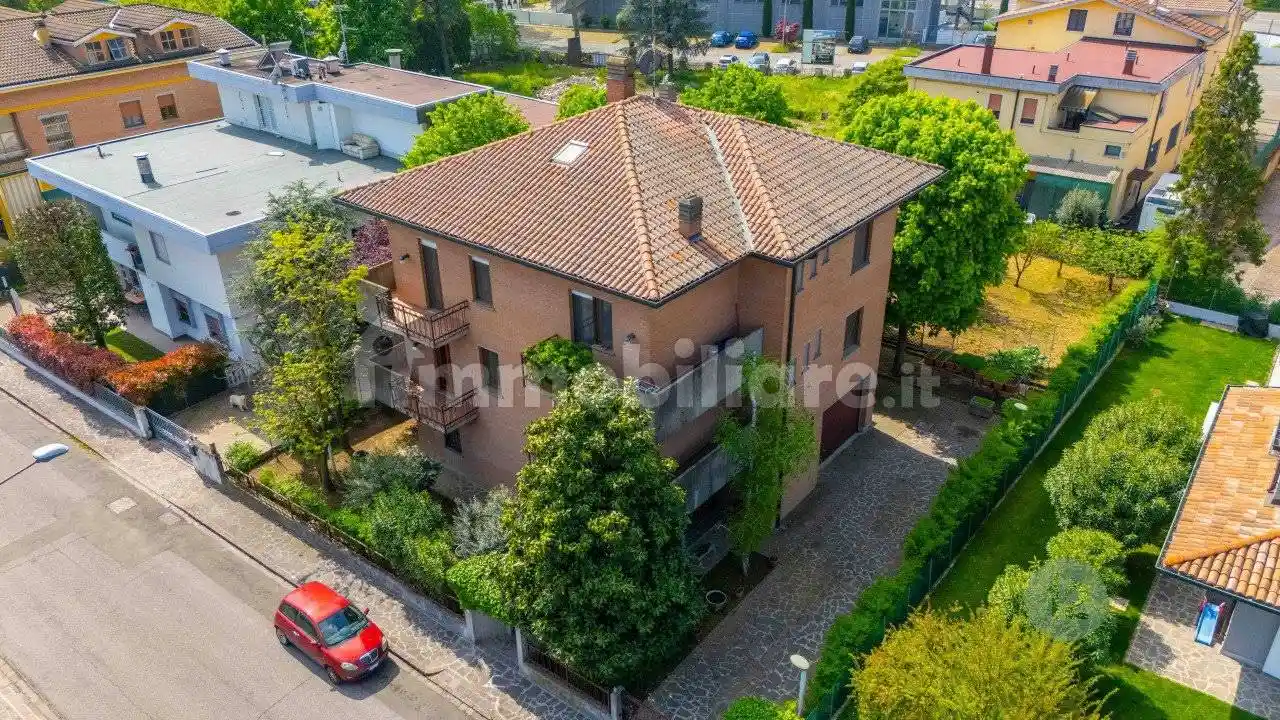 Casa indipendente in vendita a Carpi