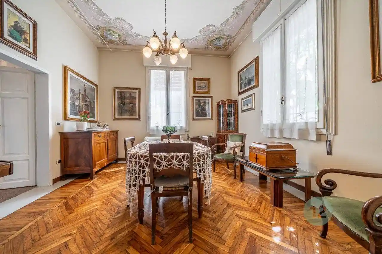 Villa in vendita a Novi di Modena